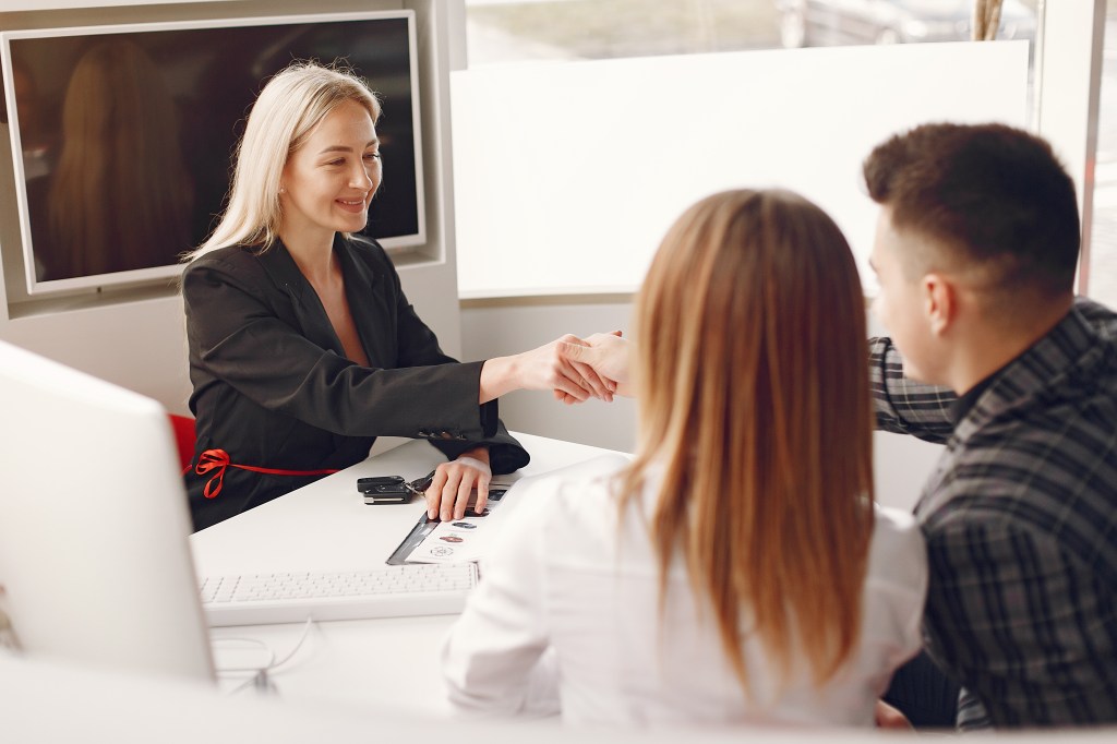 In-Person Sales Meetings: Meaningful Connections through Lead&nbsp;Generation
